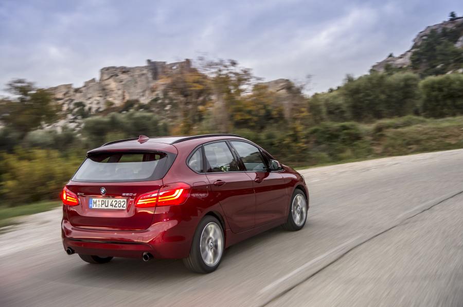  BMW 220d xDrive Active Tourer Sport Line 2014 года  (фото 10 из 17)
